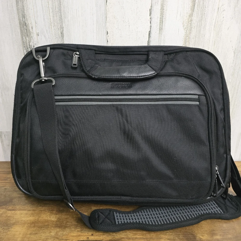 Kenneth Cole Reaction Black Laptop Bag